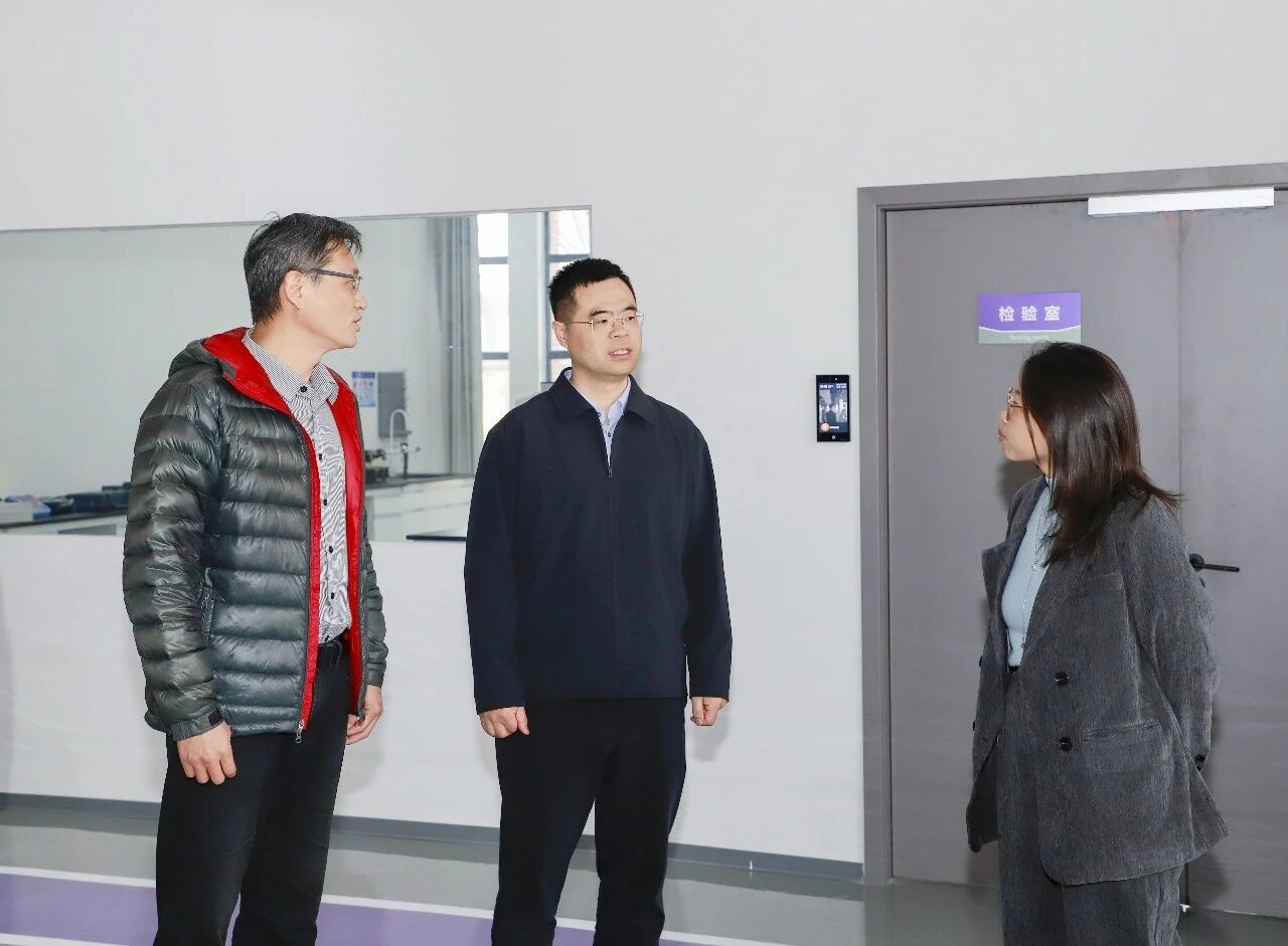 葡京娱乐场
政府主要领导调研企业复工复产